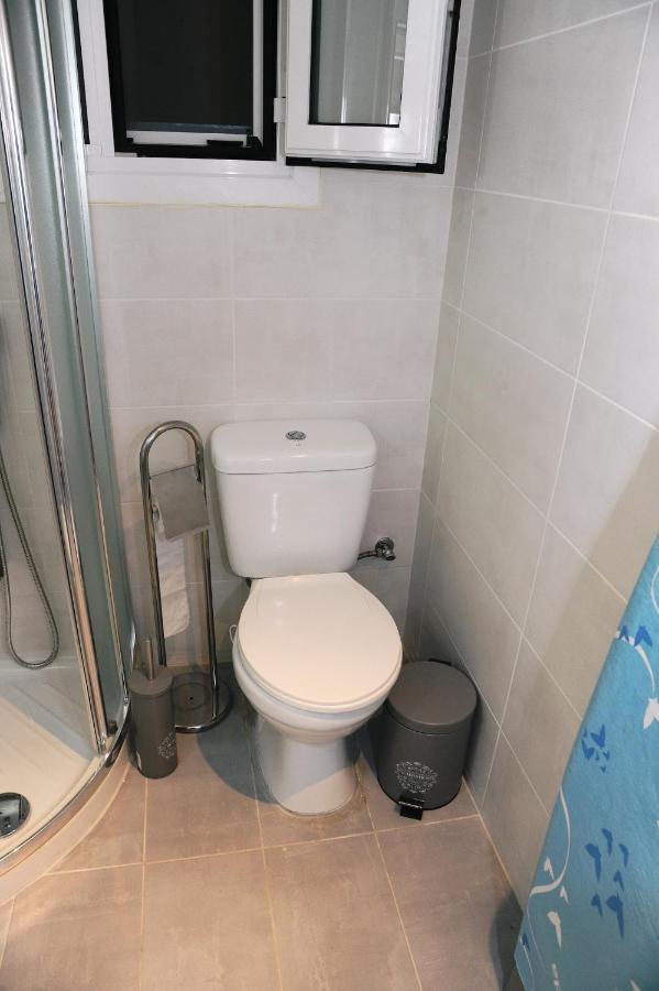 Freatida Apartment Pireo Esterno foto